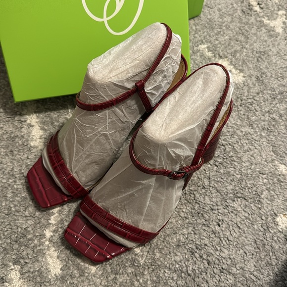 Sam Edelman Kia Block Heel Sandal - Picture 4 of 9